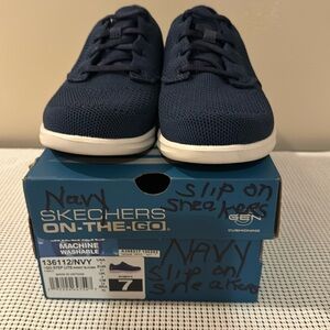 Brand New in box Sketchers On-The-Go